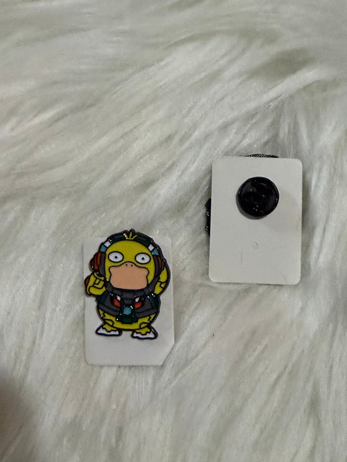 Gemified's Anime Enamel metal Brooch/Pin Badge